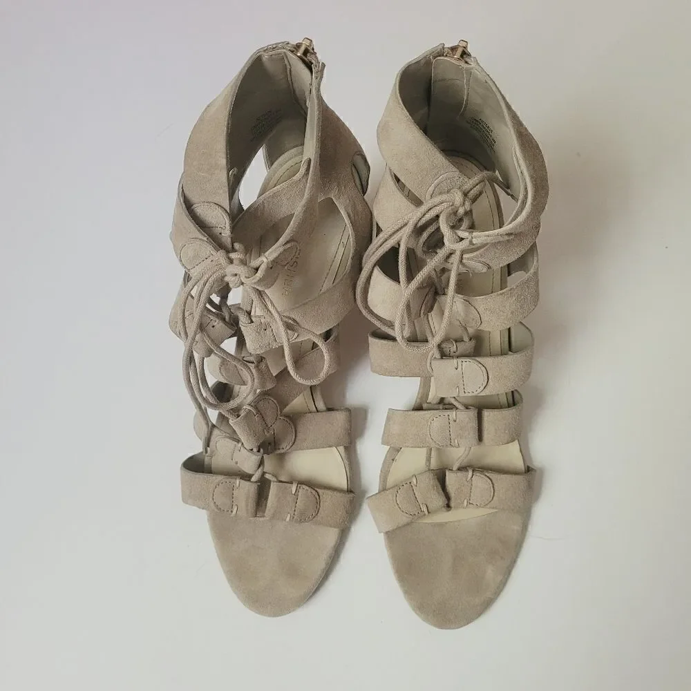 Marc Fisher Paradox Lace Up Block Heeled Sandals in Nude Size 9 - Picture 2 of 9